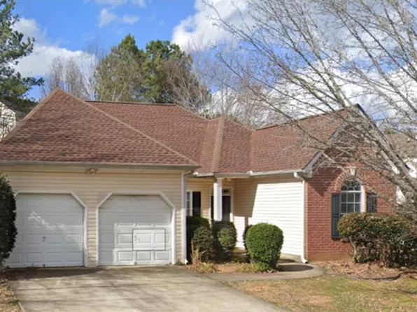 1562 Silver Ridge Dr, Powder Springs, GA 30106