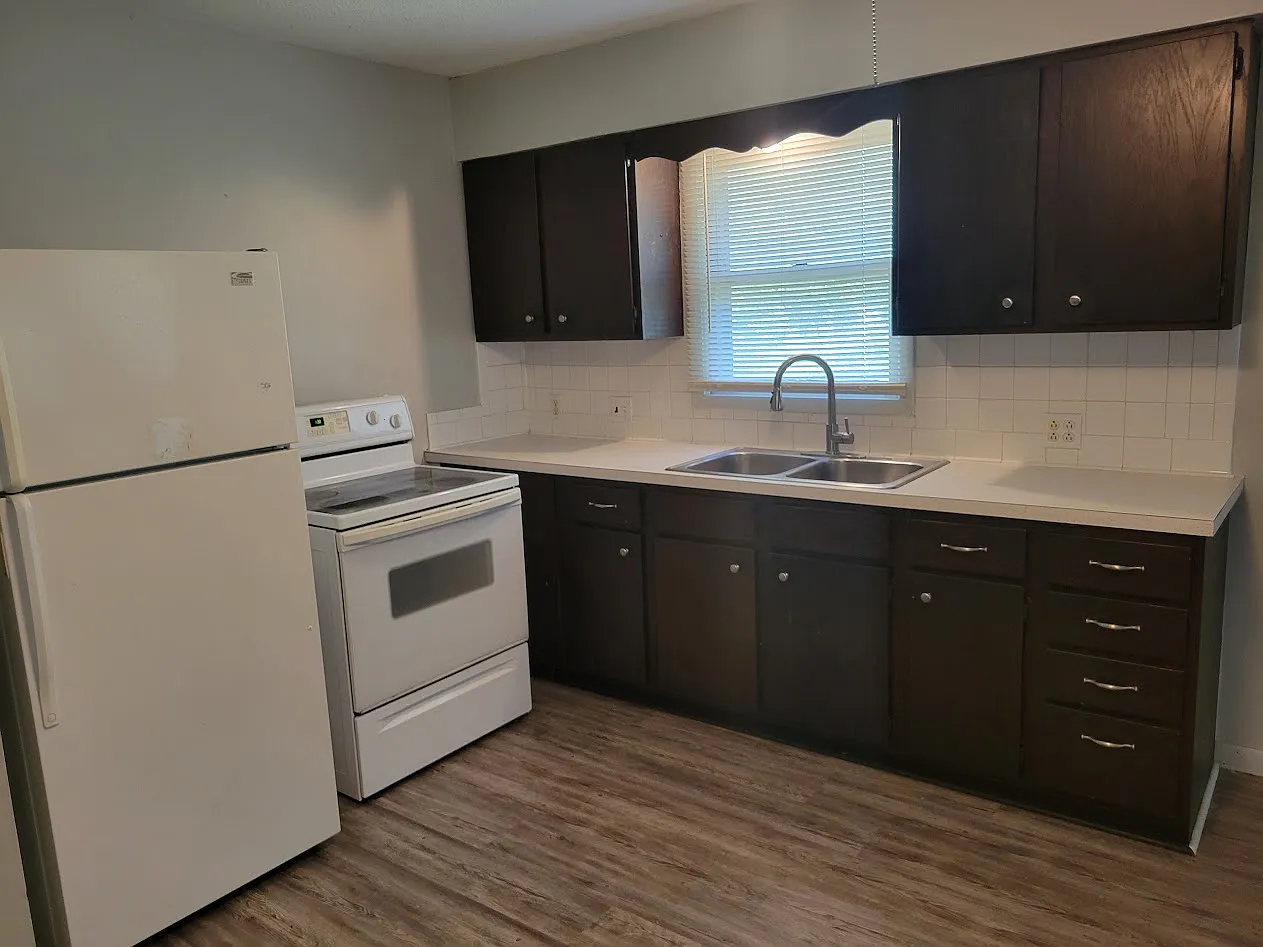 2 bed, 850 sqft, $850 — Photo 2