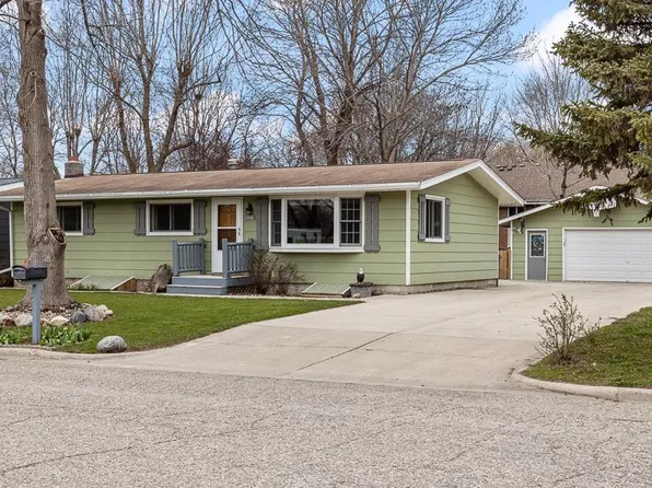 1006 Cheryl Ave, Marshall, MN 56258