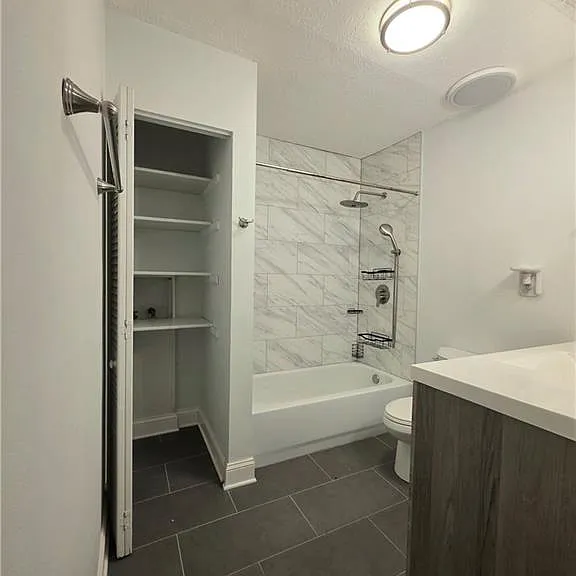 3460 Meadowview Dr — Photo 11