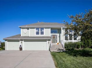 10227 N Lane Dr, Kansas City, MO 64157