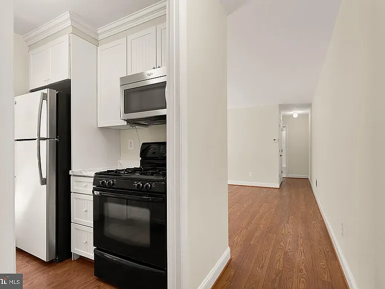 3975 Lyndhurst Dr #103 — Photo 5