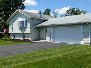1823 Chestnut St, New Ringgold, PA 17960