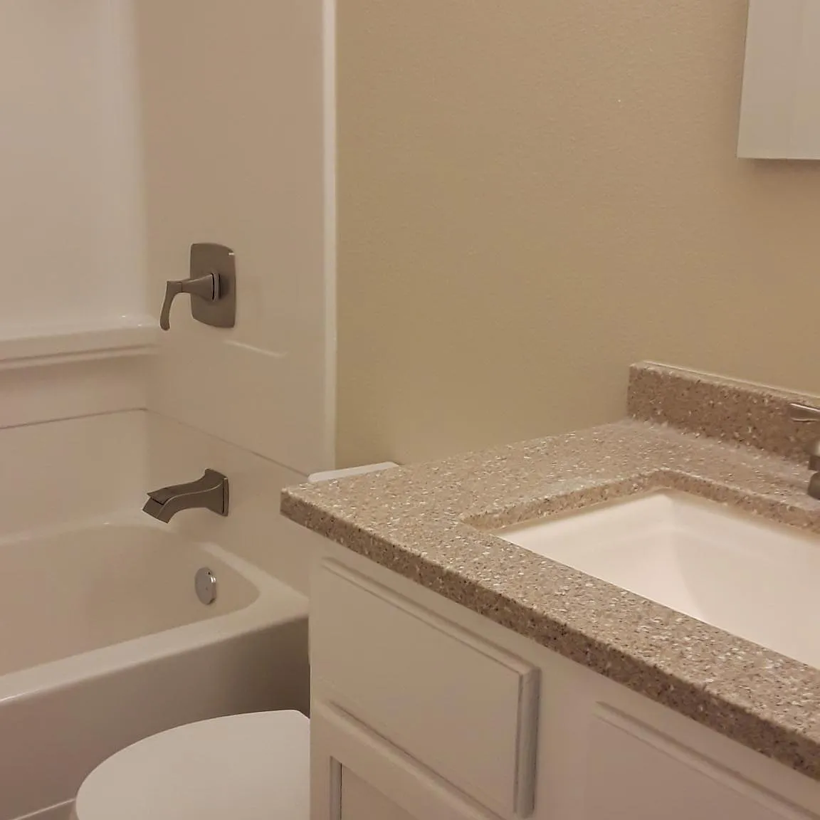 2 bed, 676 sqft, $1,150 — Photo 3