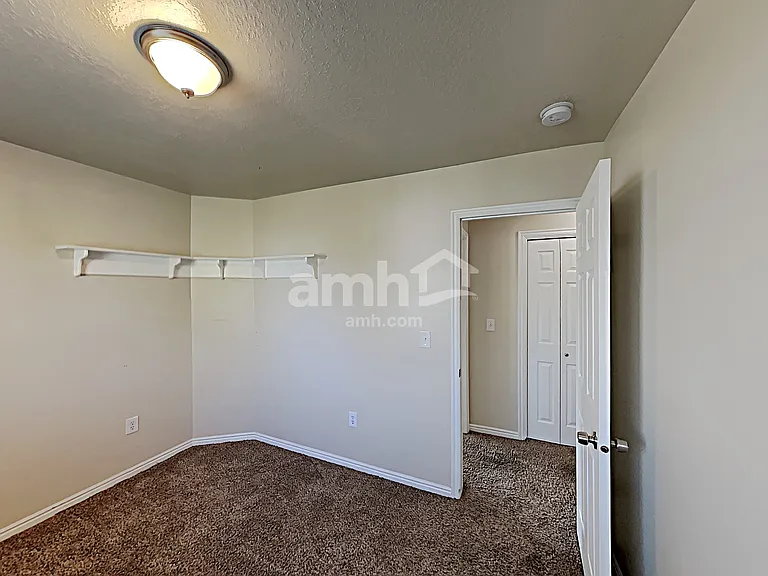 2056 N 850 W — Photo 22