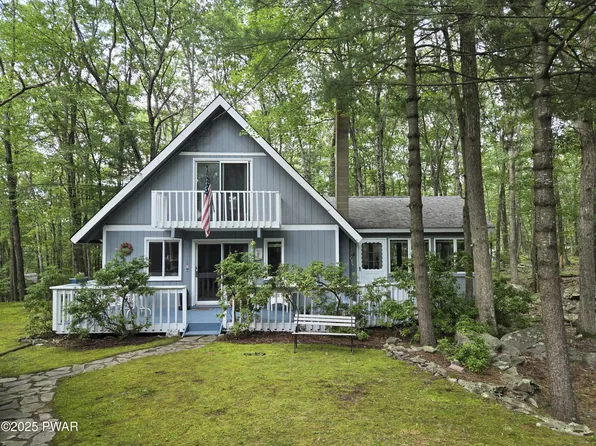 103 Blueridge Ln, Hawley, PA 18428