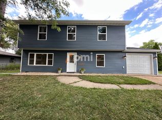 397 Briarwood Dr, Valparaiso, IN 46385