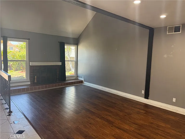 18468 Santa Belinda — Photo 2