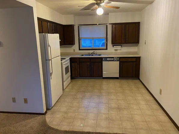 1400 S Shore Dr #2, Clear Lake, IA 50428