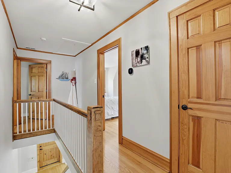 822 S Chester Ave — Photo 18