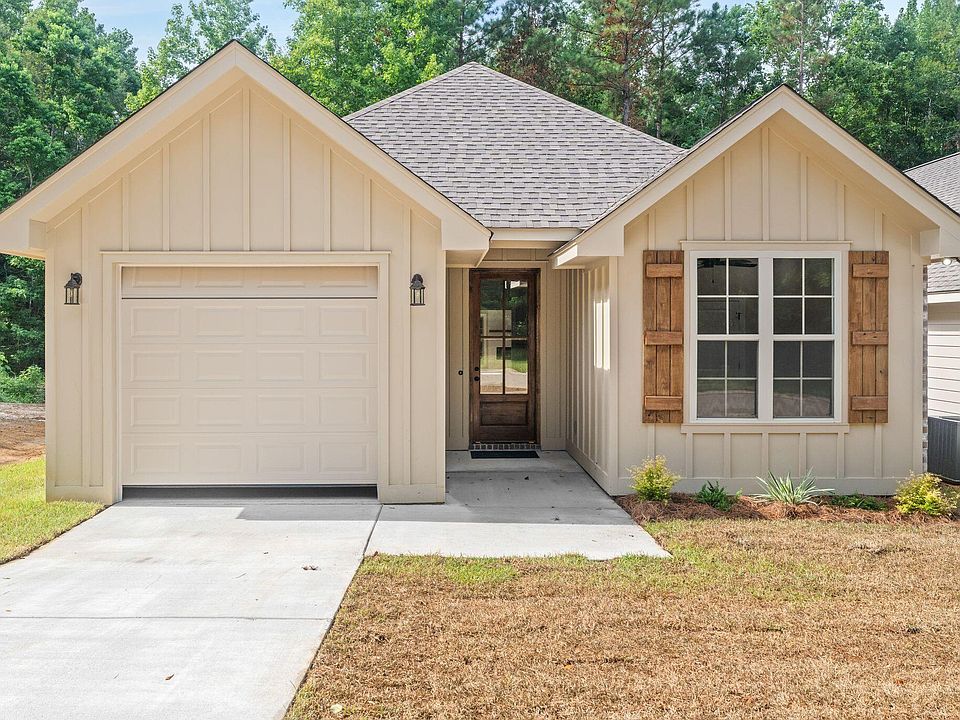 1st image of 84 Riviera Dr