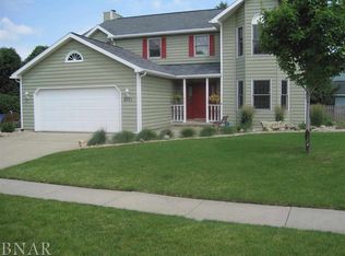 2701 Northpointe Dr, Bloomington, IL