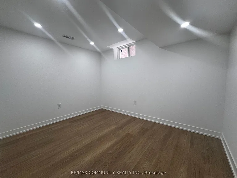 43 Terry Cres #BASEMENT — Photo 19