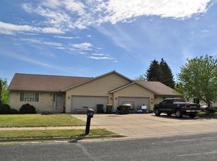 1123-1125 Bindl Dr, Reedsburg, WI 53959