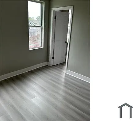 3 bed, $2,200 — Photo 2