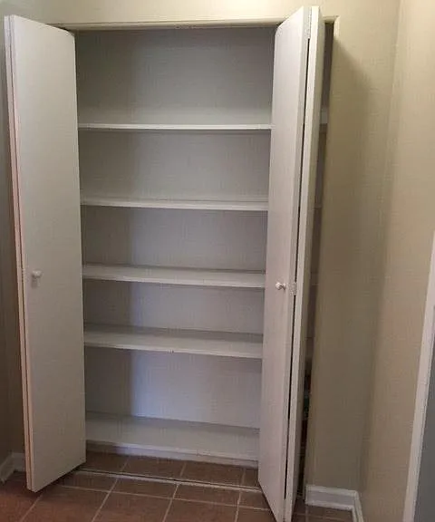 625 E Fox Hills Dr — Photo 18
