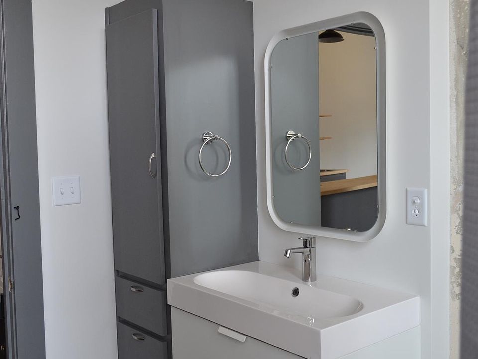 5 W Houston St Paris TX Zillow