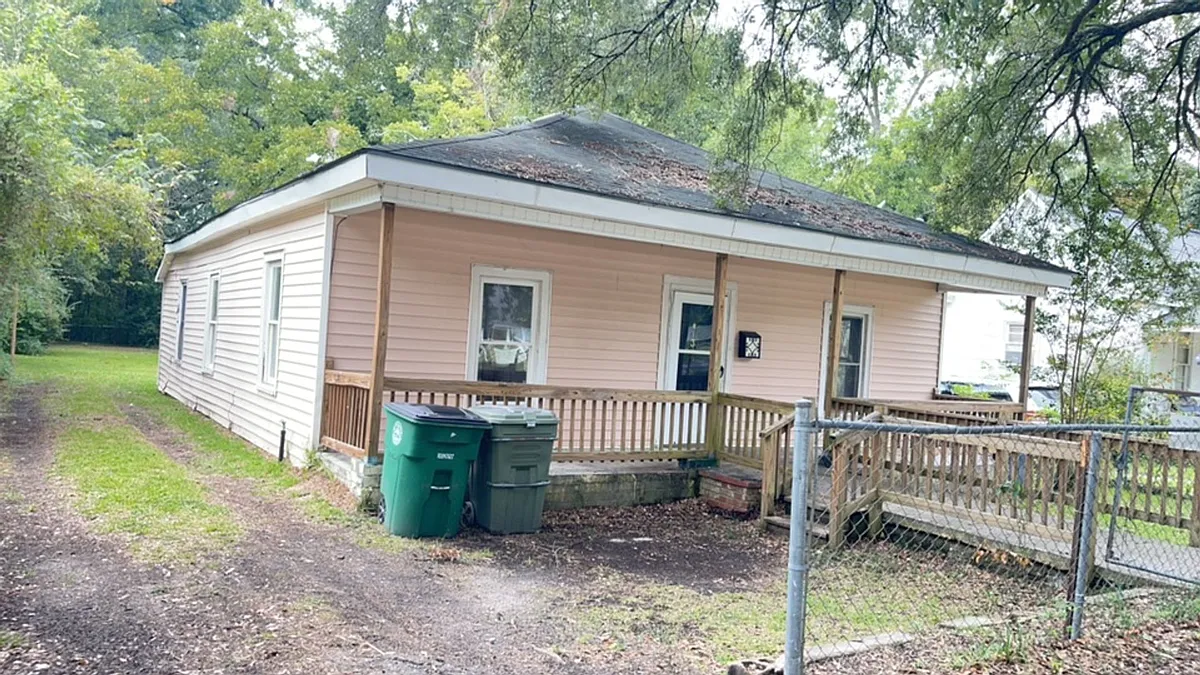 Building Photo - 1309 Campbell St
