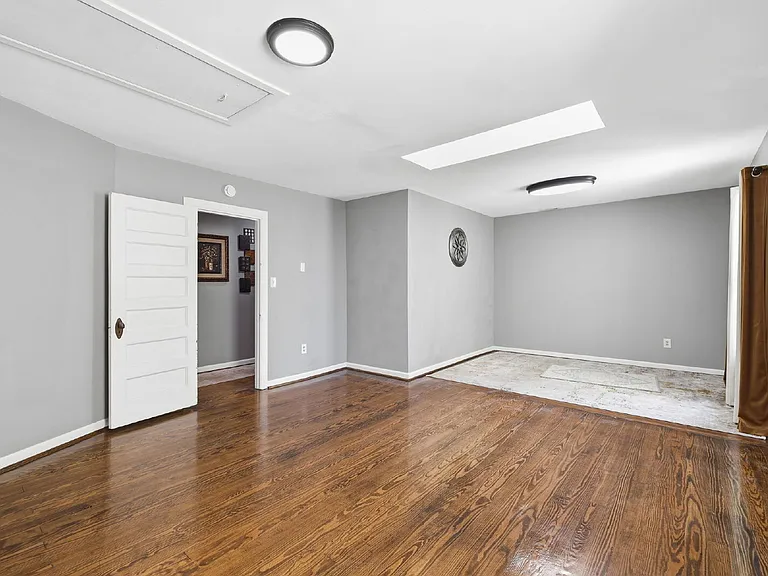 533 North St — Photo 38