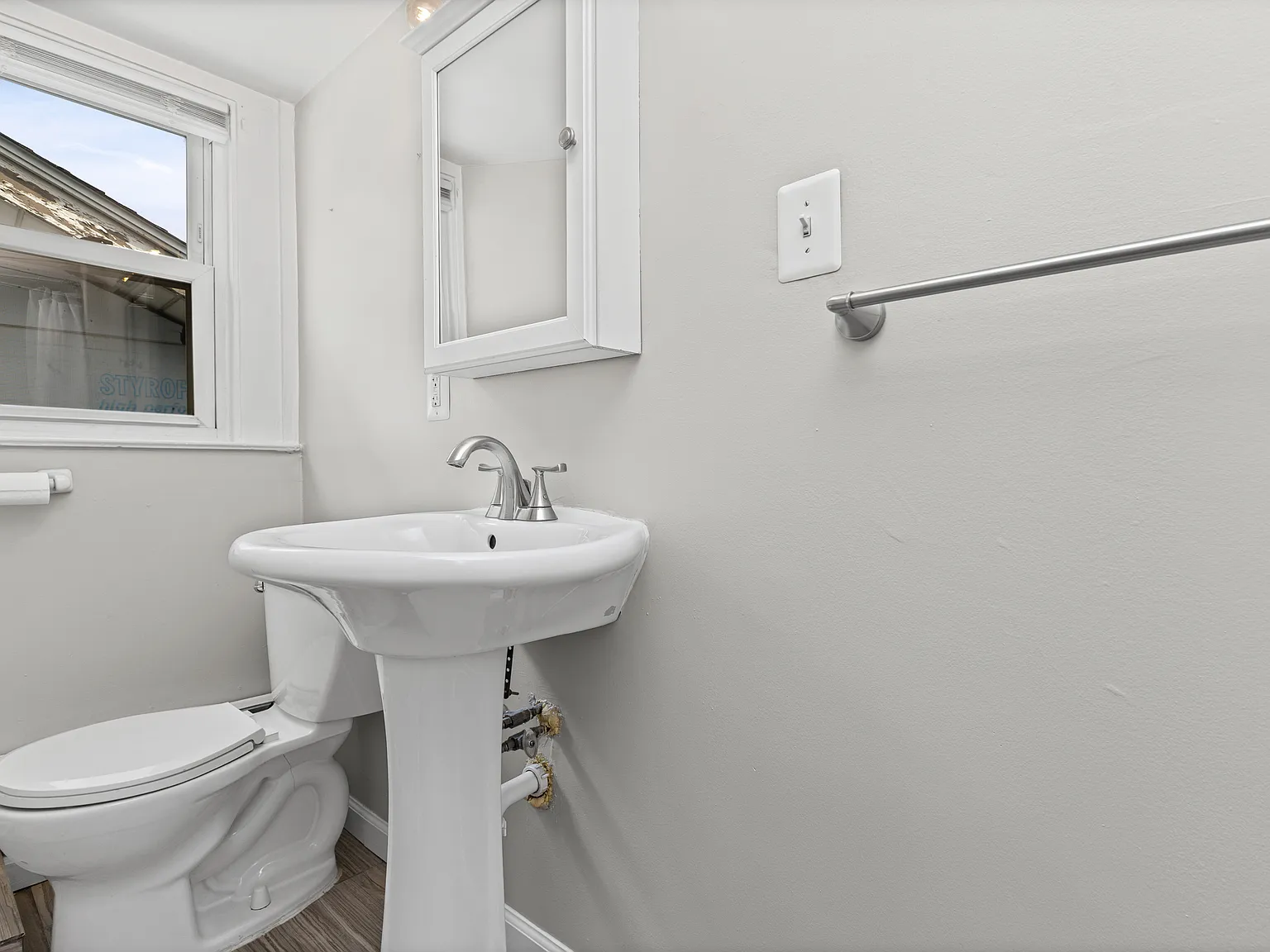 1 bed, $999 — Photo 3