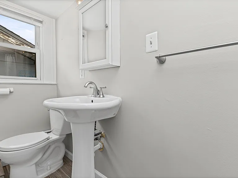 340 E Troy St #B — Photo 3