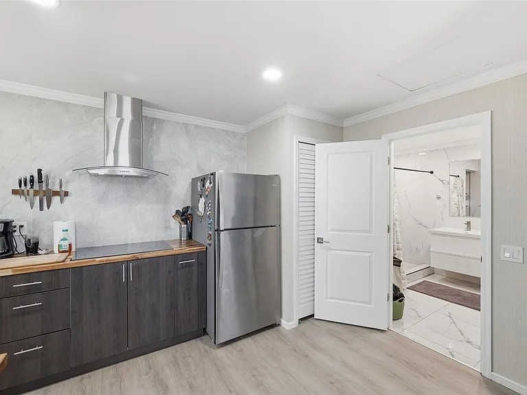 15549 Newport Rd — Photo 12