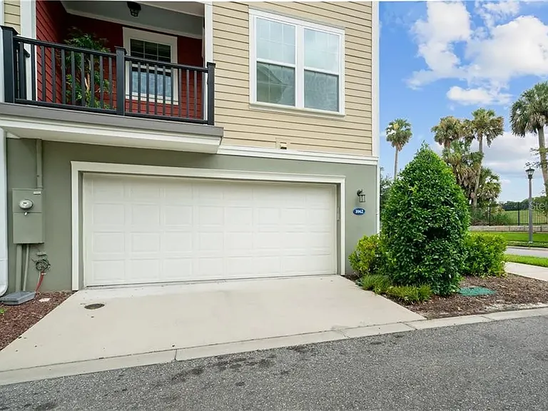 1062 Clifton Springs Ln — Photo 43