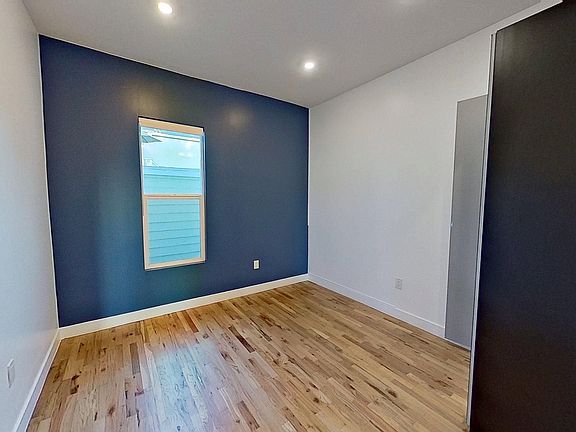 5th image of 1325 N Bush St #7B469048A