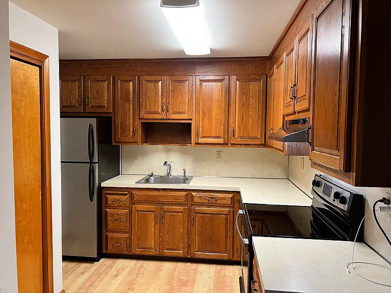 Stillman School Apartments — Photo 13