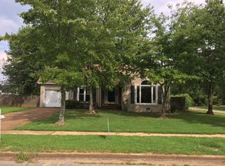 215 Tinker Hill Rd, Jackson, TN 38305