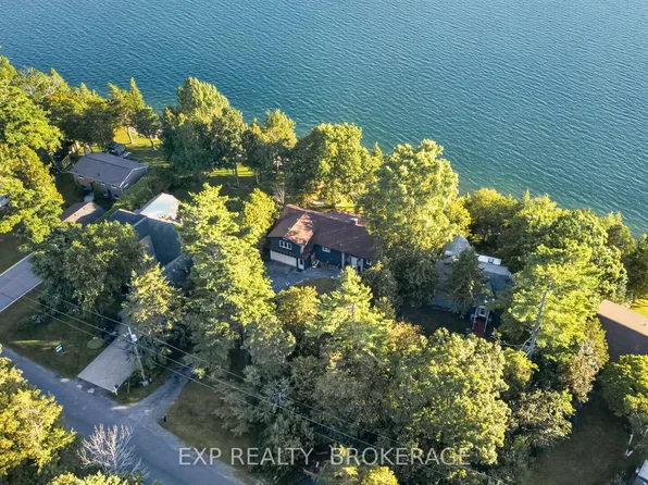 182 Nicholson Point Rd, Loyalist, ON K0H 1G0