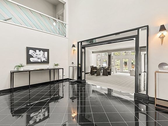 4th image of 71 Farina Rd