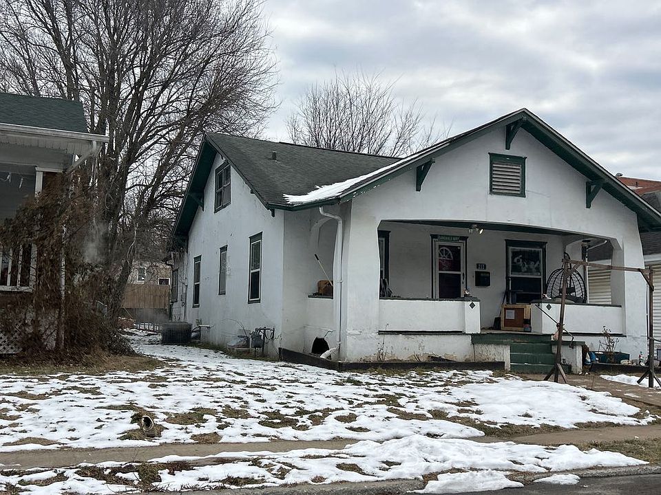 2nd image of 212 Magnolia Ave