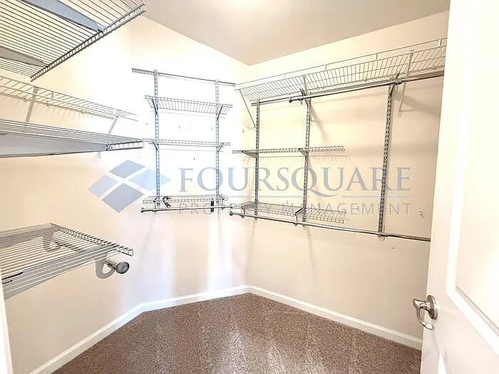 1016 Hildebran Ln — Photo 40