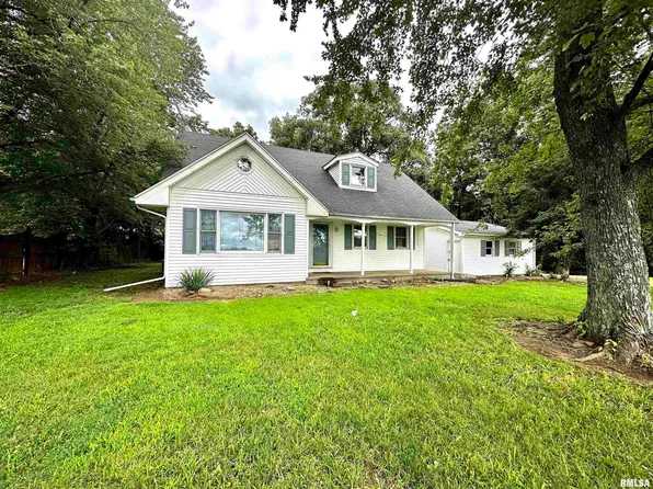 21606 Corinth Rd, Thompsonville, IL 62890