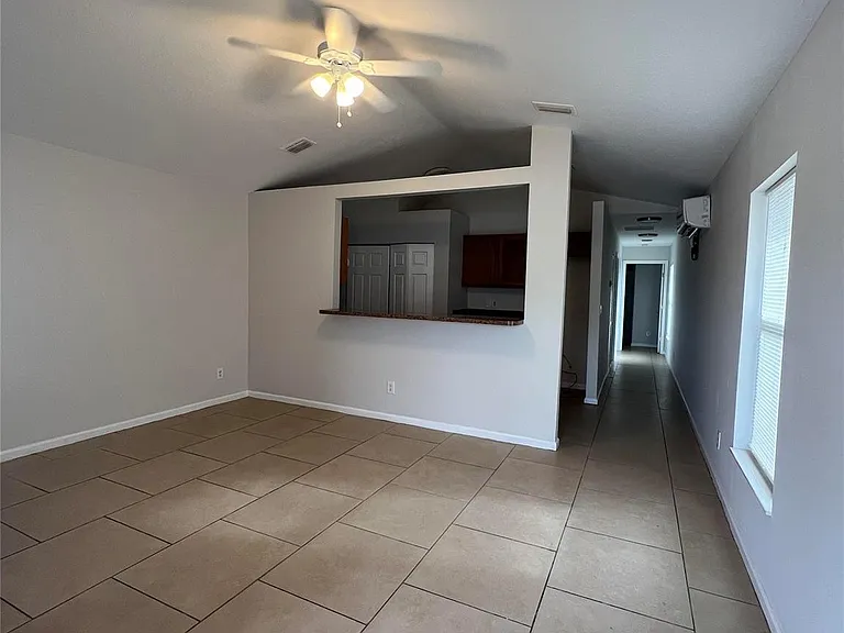 8444 SE Date St — Photo 3