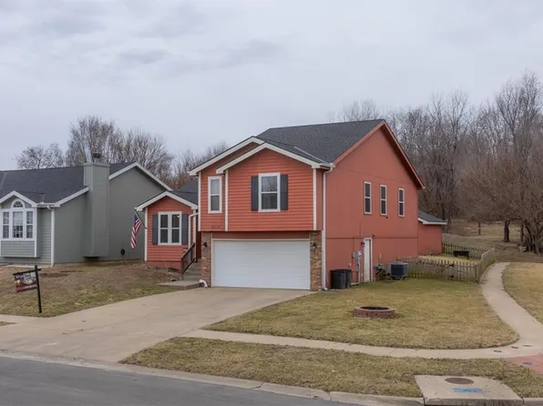 2202 Meadow Trail St, Joseph, MO 64503