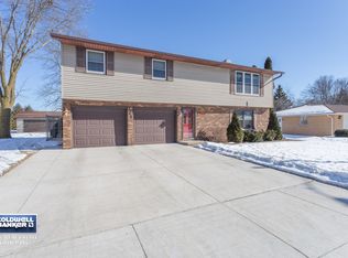 722 James Ct, Pulaski, WI 54162