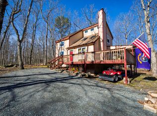 100 Locust Ct, Lackawaxen, PA 18435