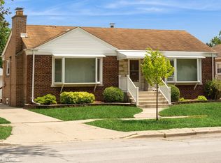 9349 S Ridgeway Ave, Evergreen Park, IL 60805