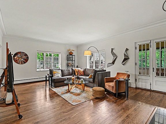 4th image of 1 Kellogg Ln
