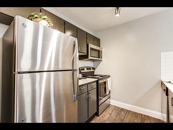 2nd image of 1802 Ole Heritage Dr APT 13108