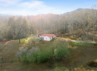 337 Town Mountain Rd, Hayesville, NC 28904