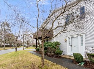 513 Round Hill Ct, Warwick, RI 02886