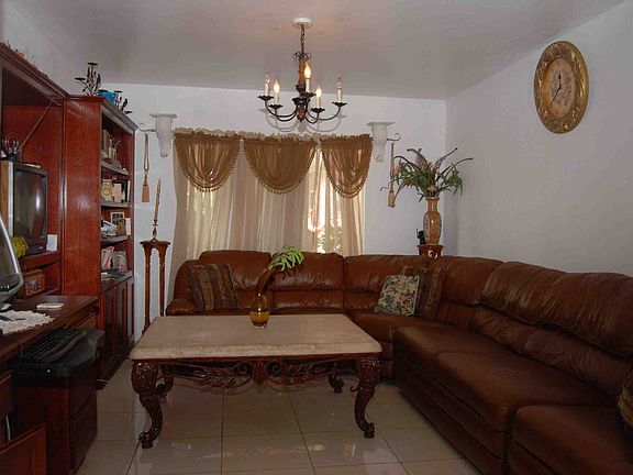 Large Study or 4th Bedroom!