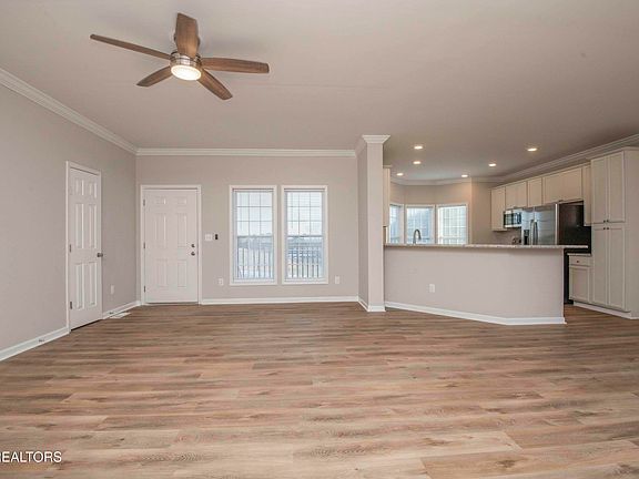 5th image of 155 Waters Edge Dr