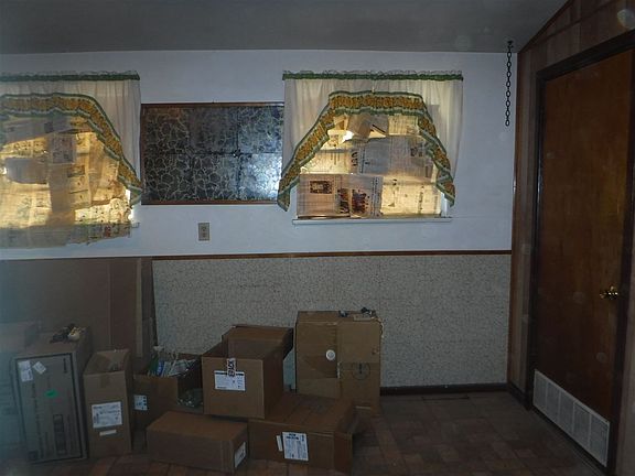 4th image of 2802 Largo Dr