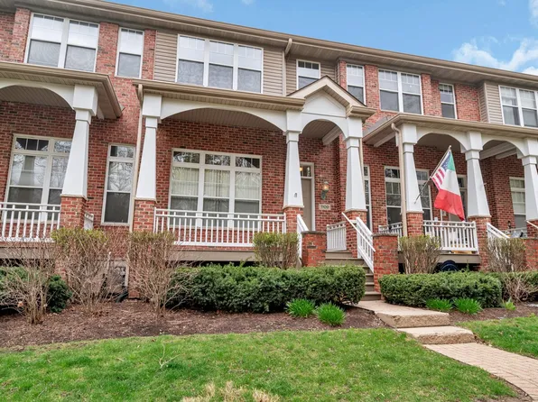 1109 Longwood Dr, Lisle, IL 60532