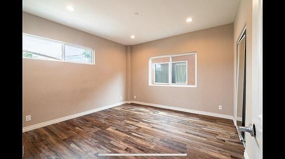 5th image of 3258 Dundas St Room 1