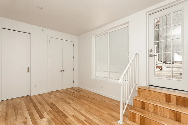 Rented by Blip LLC | media 32